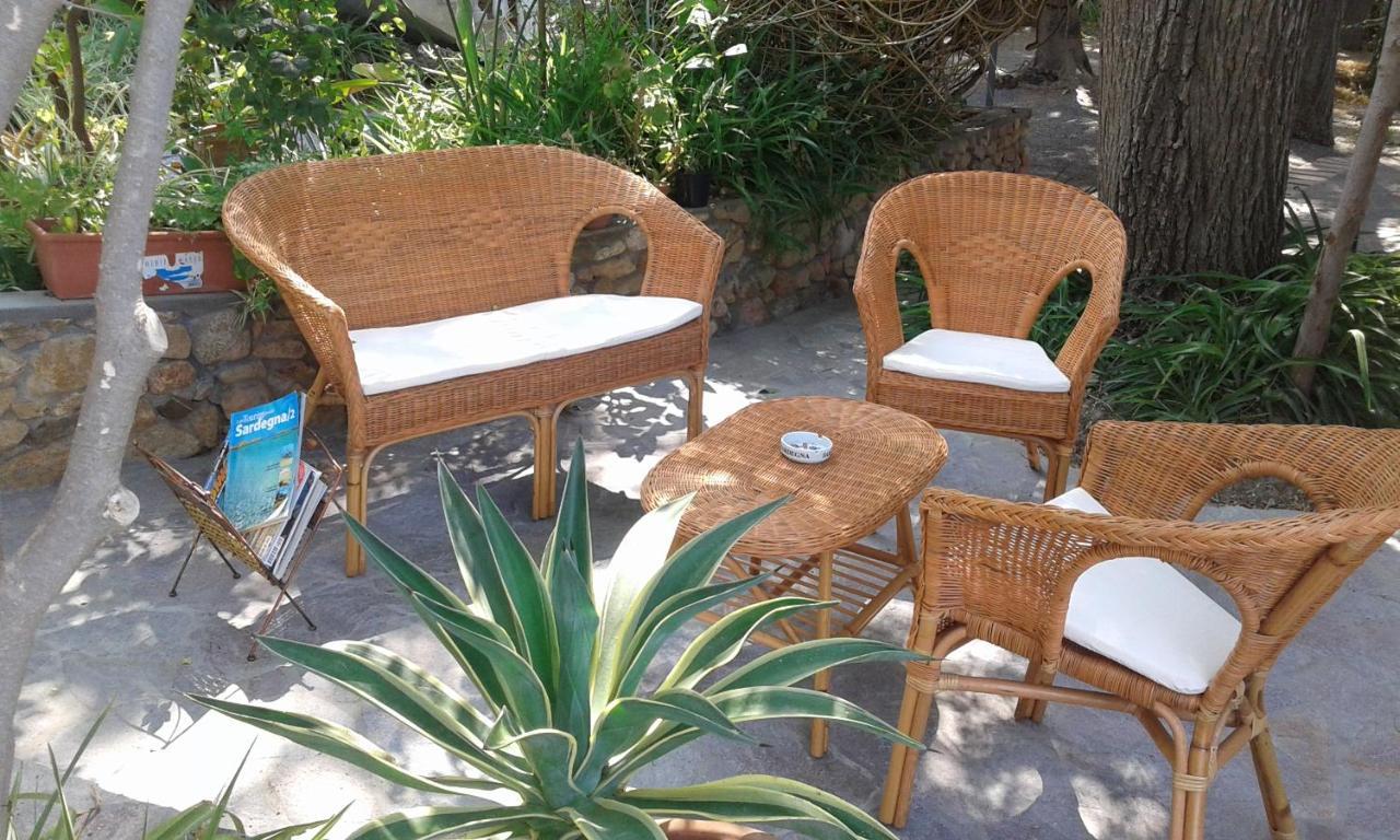 B&B Il Girasole SantʼAnna Arresi Exterior foto