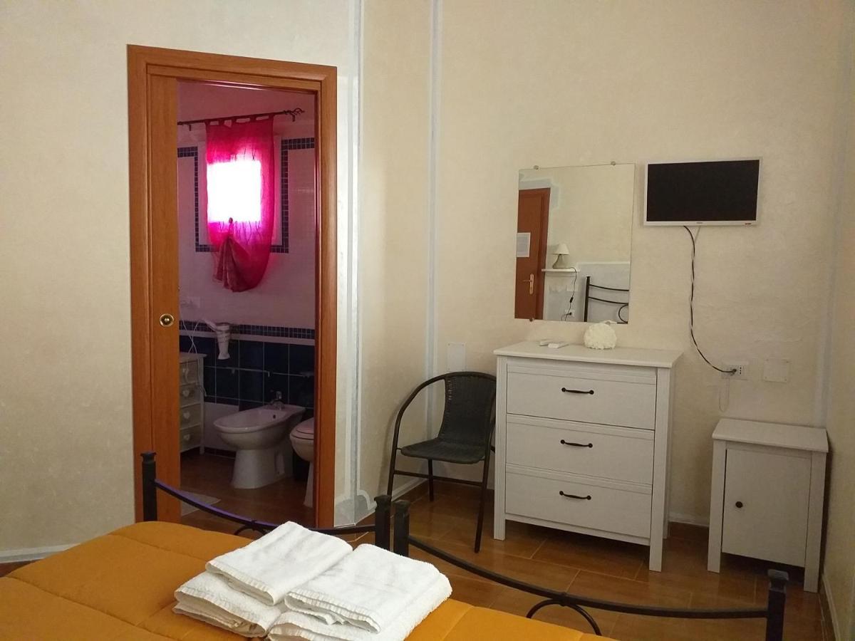 B&B Il Girasole SantʼAnna Arresi Exterior foto